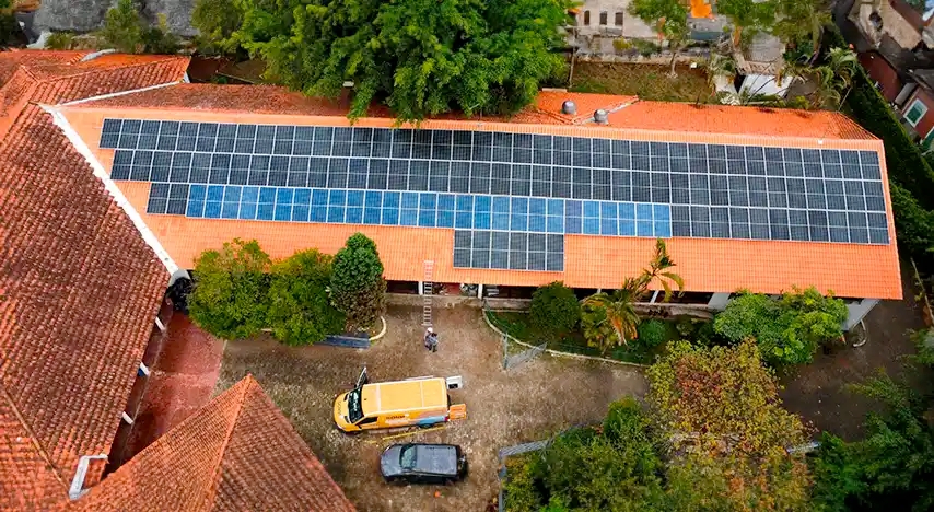 Sistema de energia Solar CasaOndina Lobo São Paulo 42kWp 122 módulos