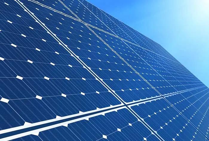 INDUSTRIA-CHINESA-TRAZ-AO-BRASIL-MAIOR-EVENTO-DE-ENERGIA-SOLAR-DO-MUNDO
