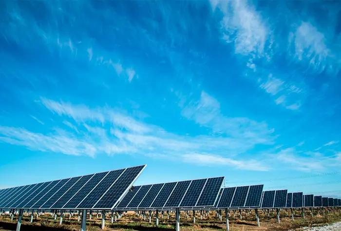 ENERGIA-SOLAR-SUPERA-45-GW-DE-CAPACIDADE-INSTALADA-NO-BRASIL